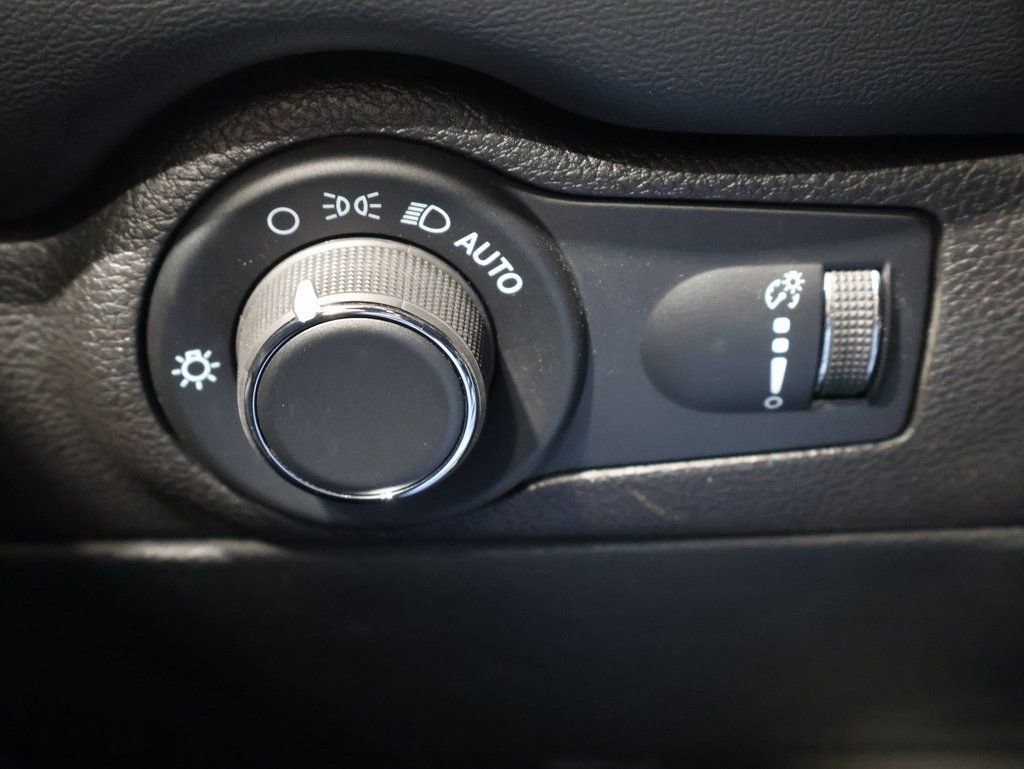 Used 2023 Dodge Durango GT image 32