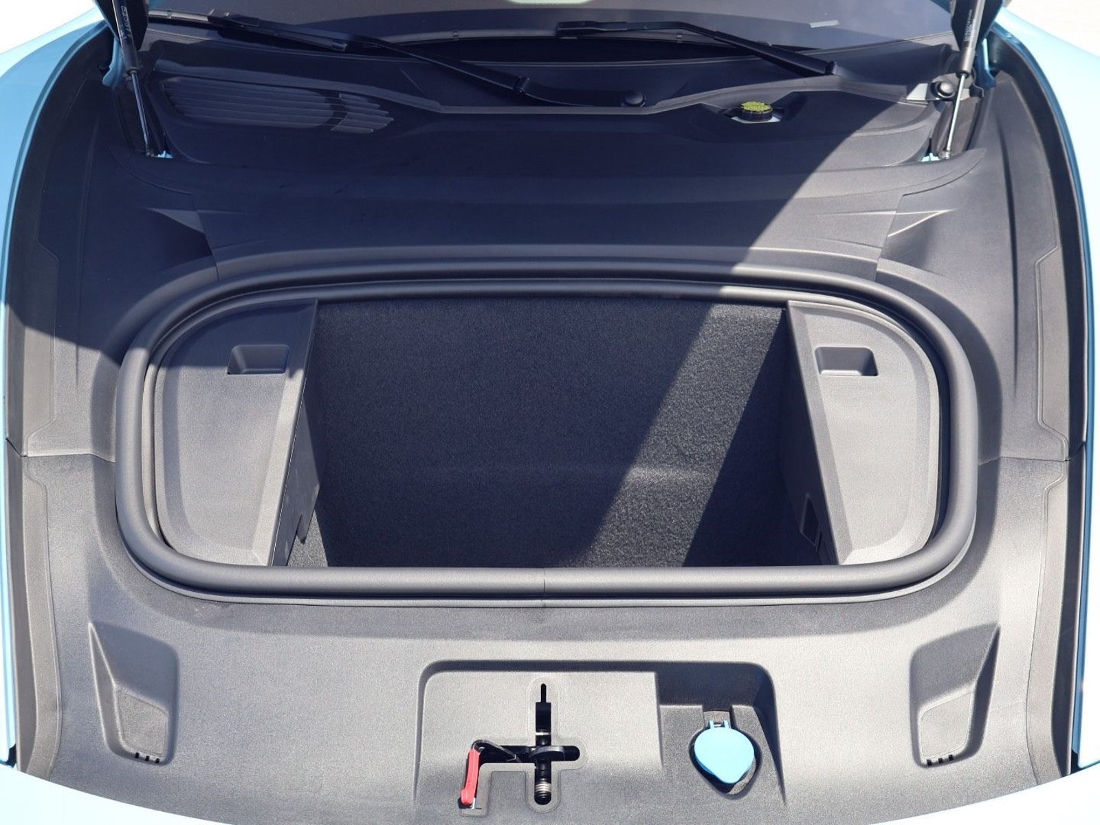 New 2026 Porsche Taycan 4S AWD/4WD image 26
