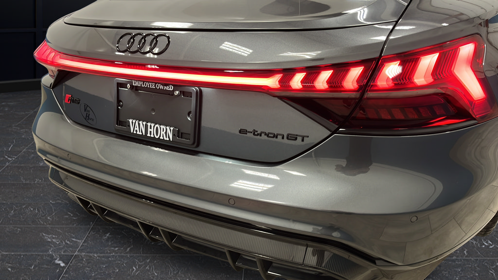 Used 2023 Audi RS e-tron GT w/ Ceramic Brake Package AWD/4WD image 33