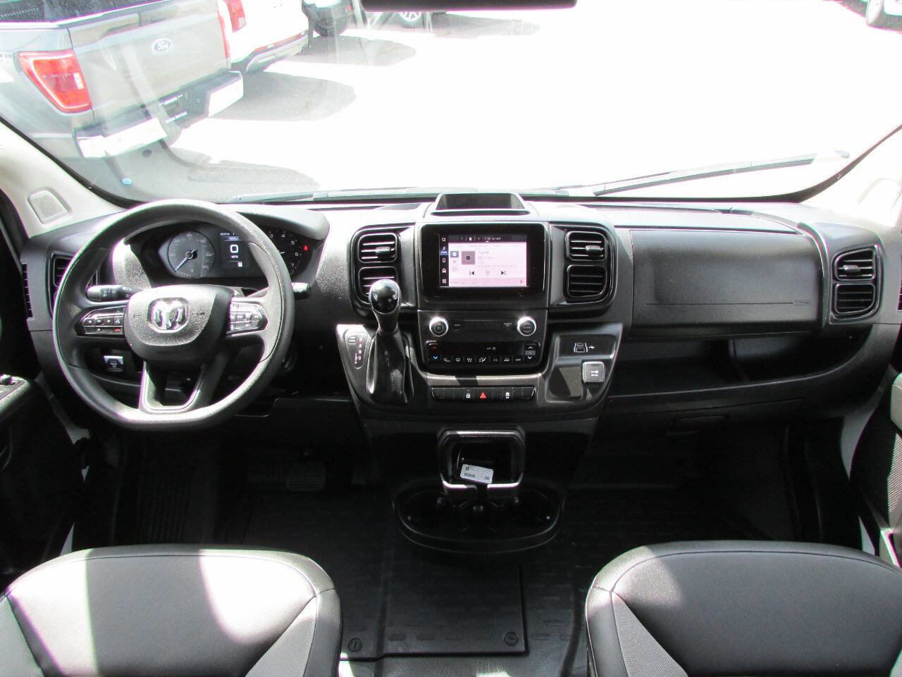 Used 2025 RAM ProMaster 3500 w/ Convenience Group FWD image 17