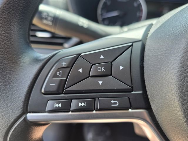 Used 2025 Nissan Sentra SV FWD image 22