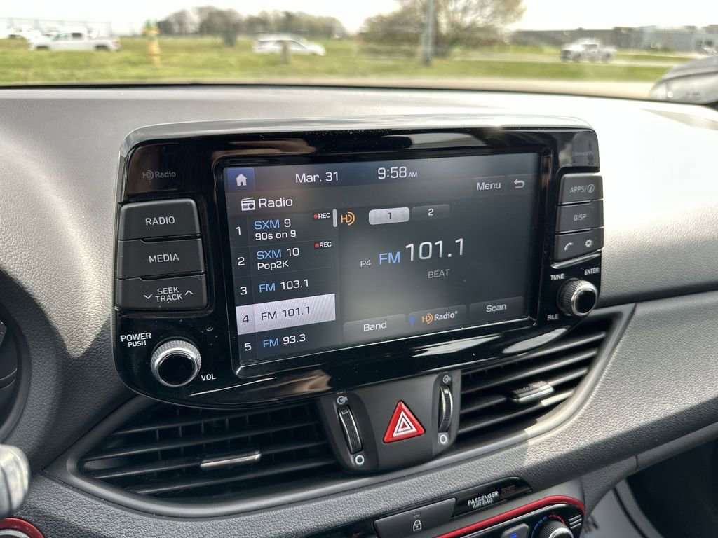 Used 2018 Hyundai Elantra GT Sport image 16
