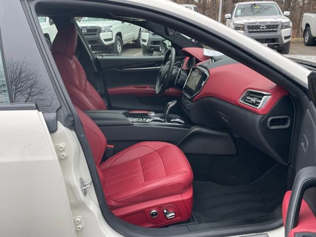 Used 2023 Maserati Ghibli Modena Q4 image 39