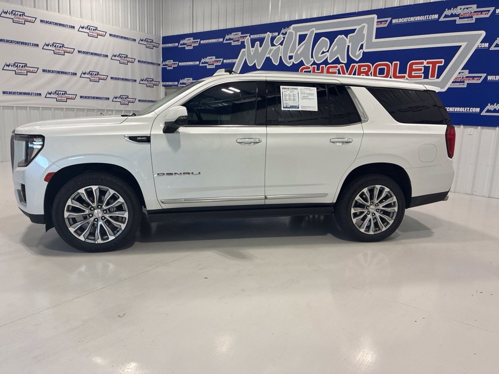 Used 2022 GMC Yukon Denali w/ Denali Premium Package AWD/4WD image 2
