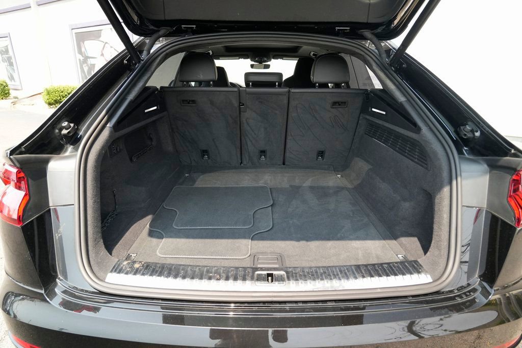 Used 2022 Audi SQ8 Prestige w/ Prestige Package image 15