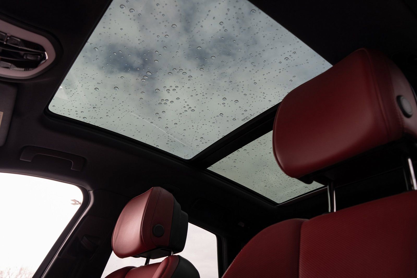 Used 2022 Porsche Macan S w/ Premium Package Plus image 31