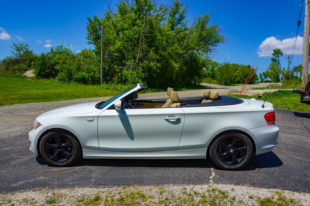 Used 2012 BMW 128i Convertible RWD image 6