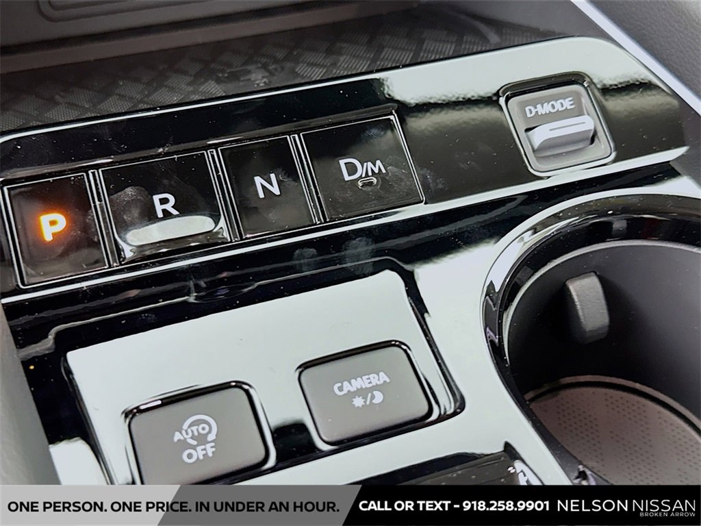 New 2025 Nissan Murano SL image 17