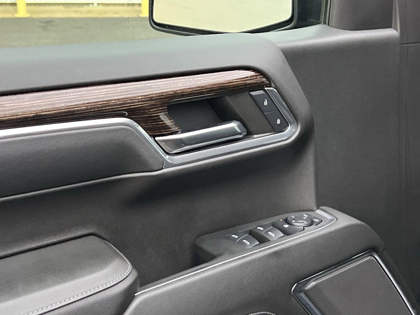 Used 2024 GMC Sierra 1500 Elevation image 14