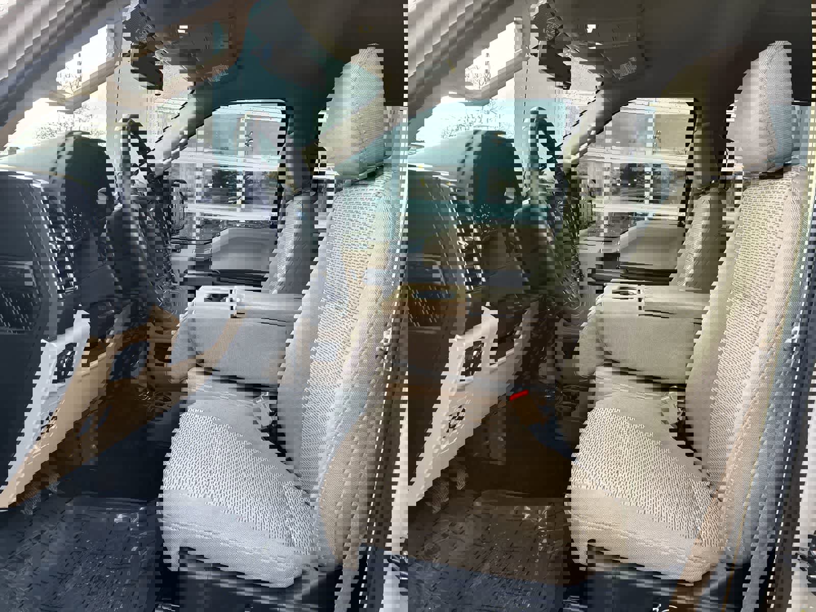 Used 2018 Ford F150 XLT w/ Equipment Group 302A Luxury image 8