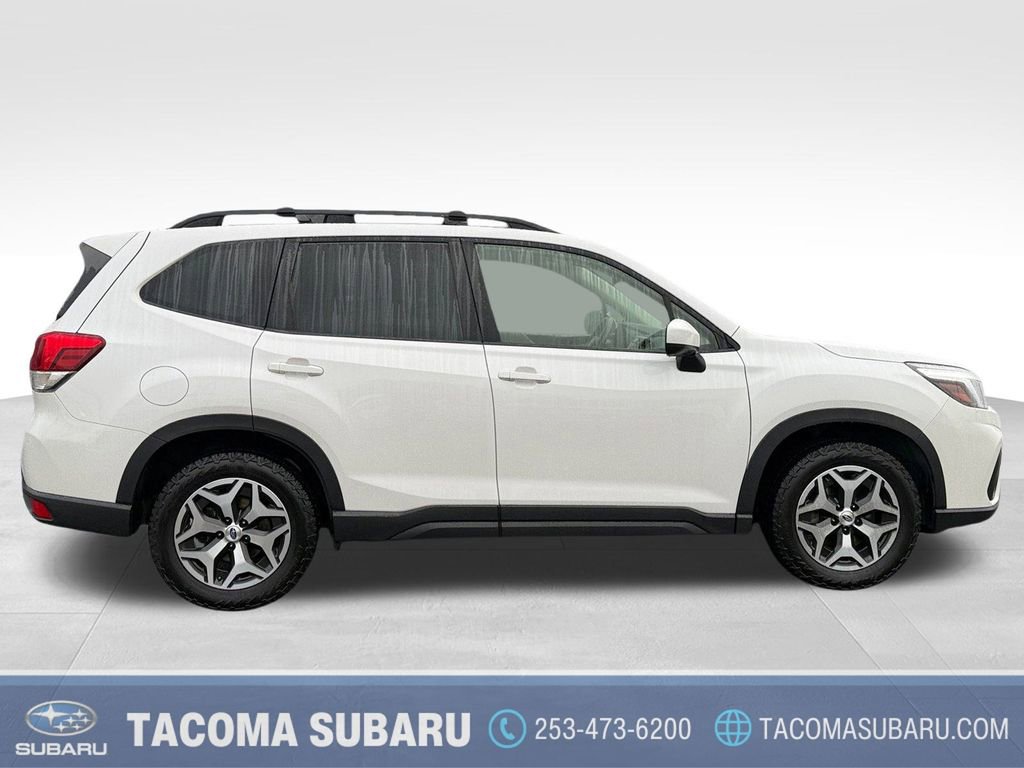 Used 2020 Subaru Forester Premium image 7