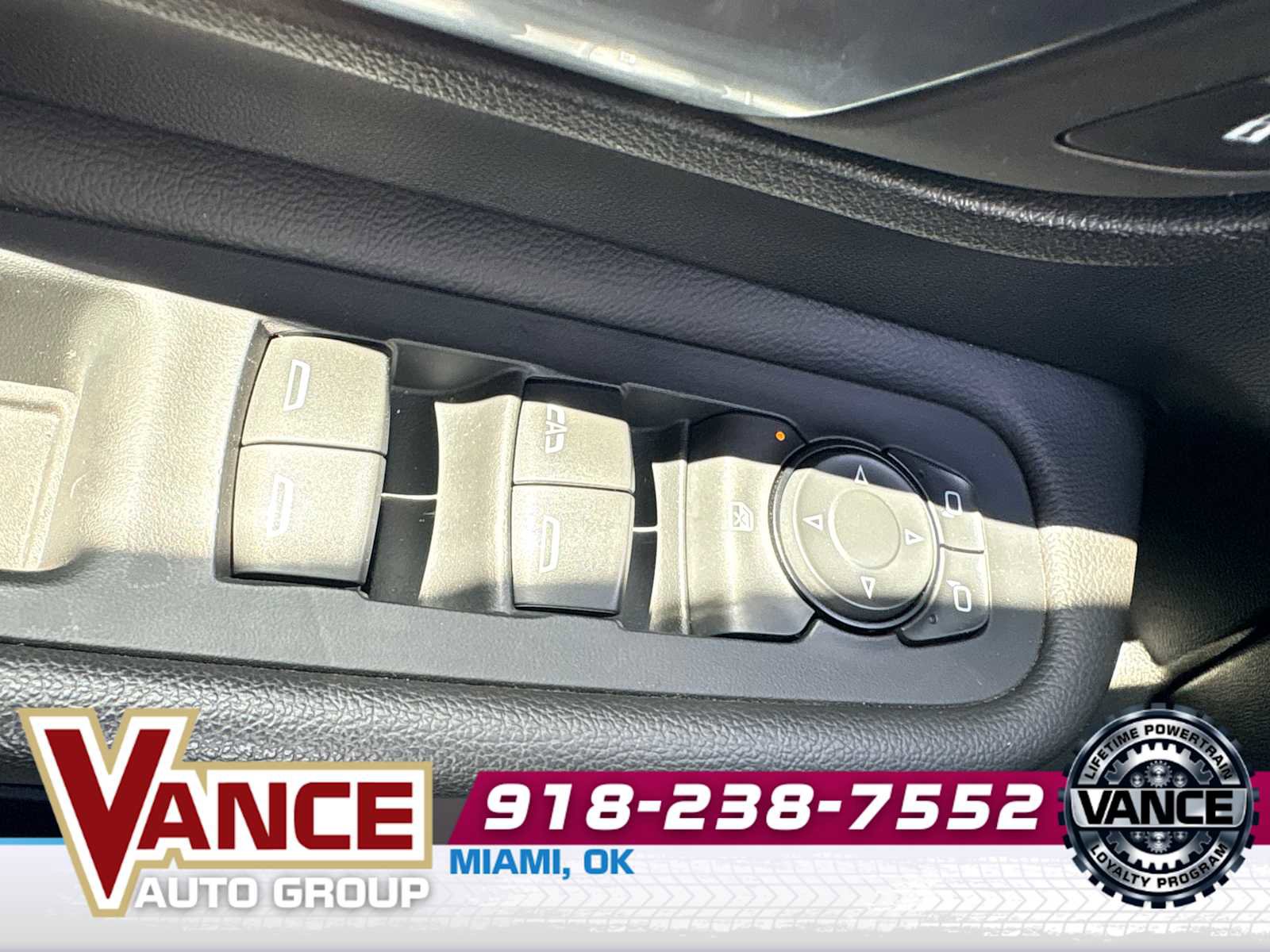 Used 2022 GMC Terrain SLE w/ Driver Convenience Package image 33