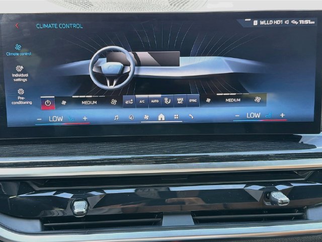Used 2025 BMW X6 M60i AWD/4WD image 35
