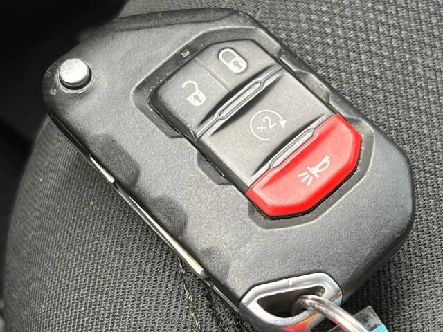 Used 2021 Jeep Gladiator Sport image 32