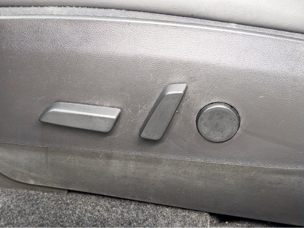 Used 2020 Tesla Model Y Long Range AWD/4WD image 6