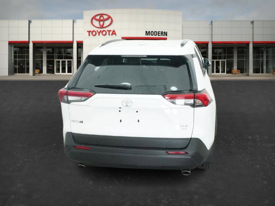 New 2025 Toyota RAV4 XLE image 18