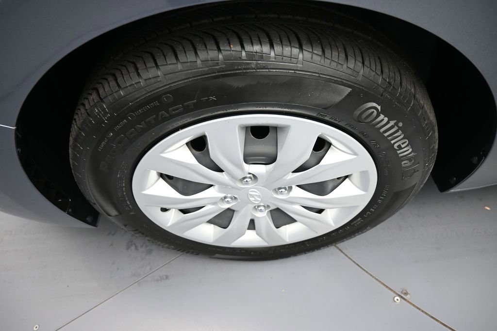 Used 2019 Hyundai Accent SE FWD image 14