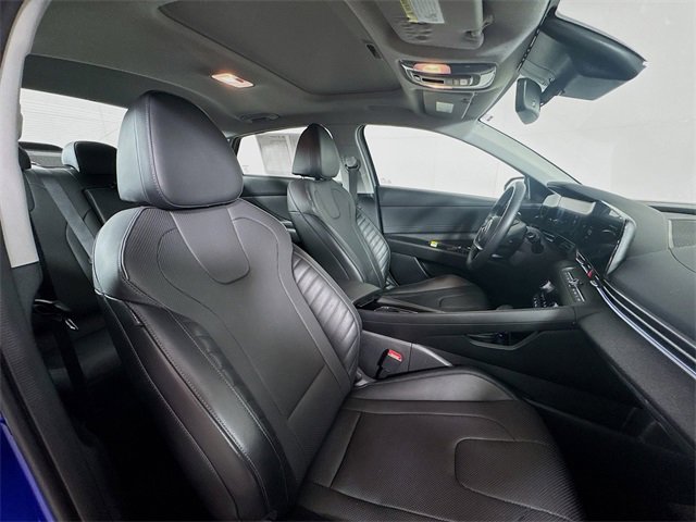 Used 2023 Hyundai Elantra Limited w/ Cargo Package image 32