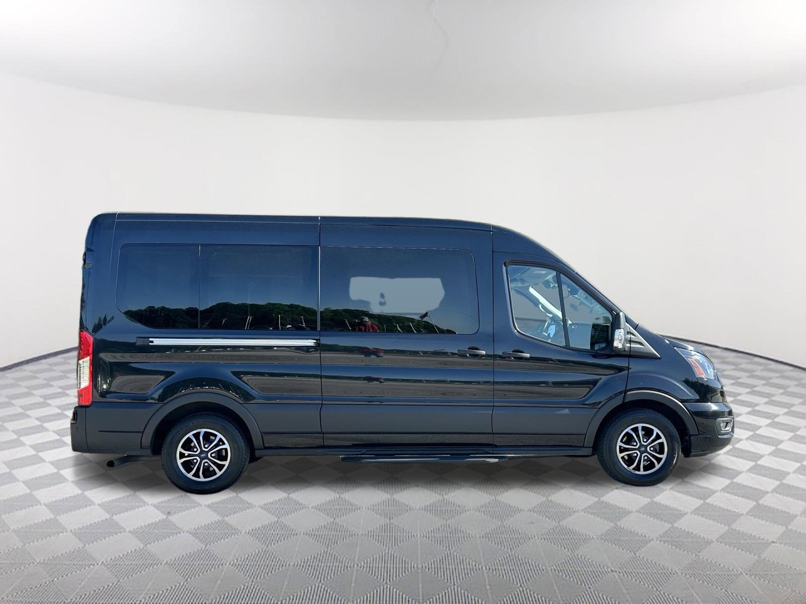 Used 2023 Ford Transit 350 XLT RWD image 6