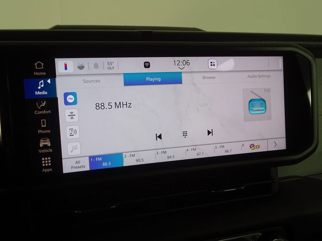 Used 2025 Jeep Gladiator Sport image 23