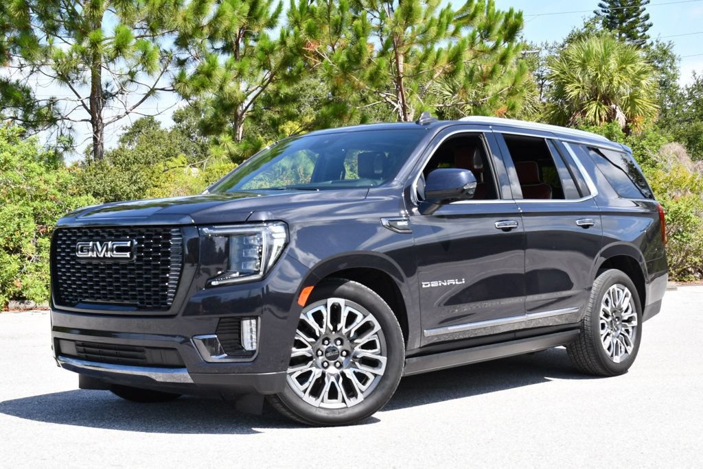 Used 2023 GMC Yukon Denali Ultimate AWD/4WD image 24