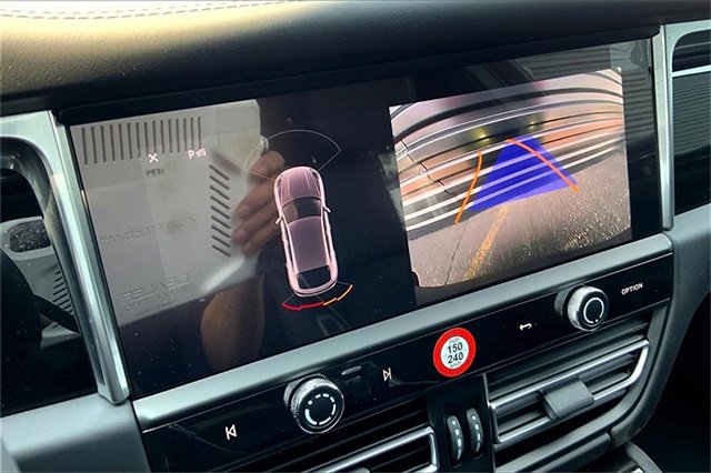 New 2025 Porsche Macan Turbo image 35