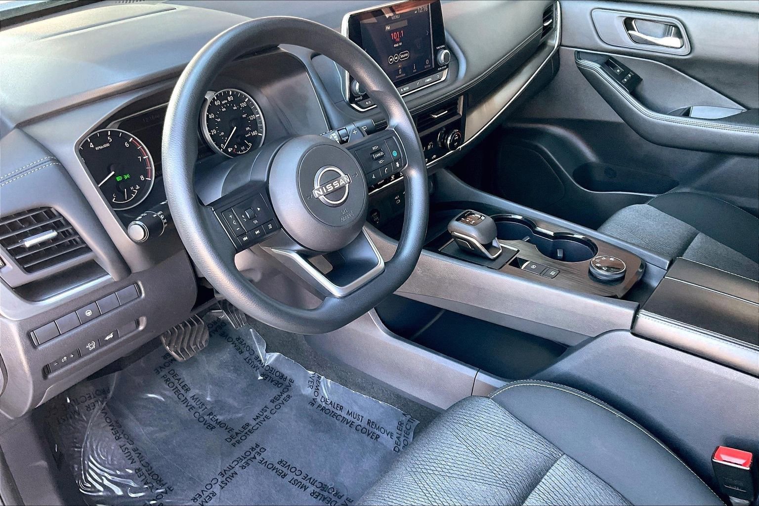 Used 2024 Nissan Rogue SV image 14