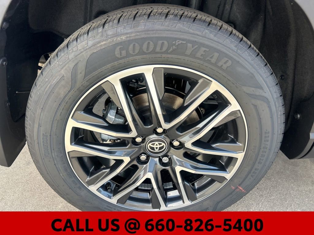 New 2026 Toyota Corolla Cross XLE image 4