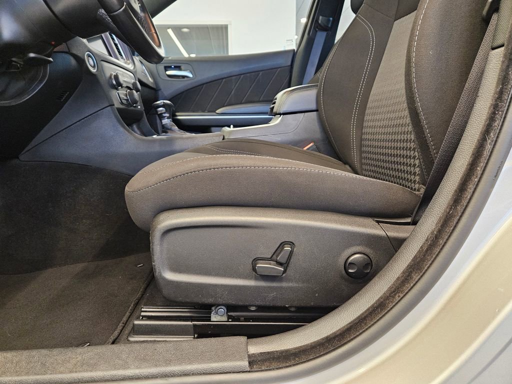 Used 2023 Dodge Charger SXT image 15