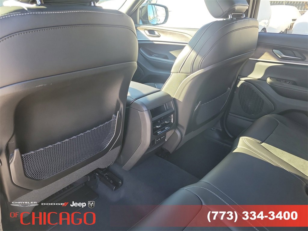 New 2026 Jeep Grand Cherokee Laredo image 13