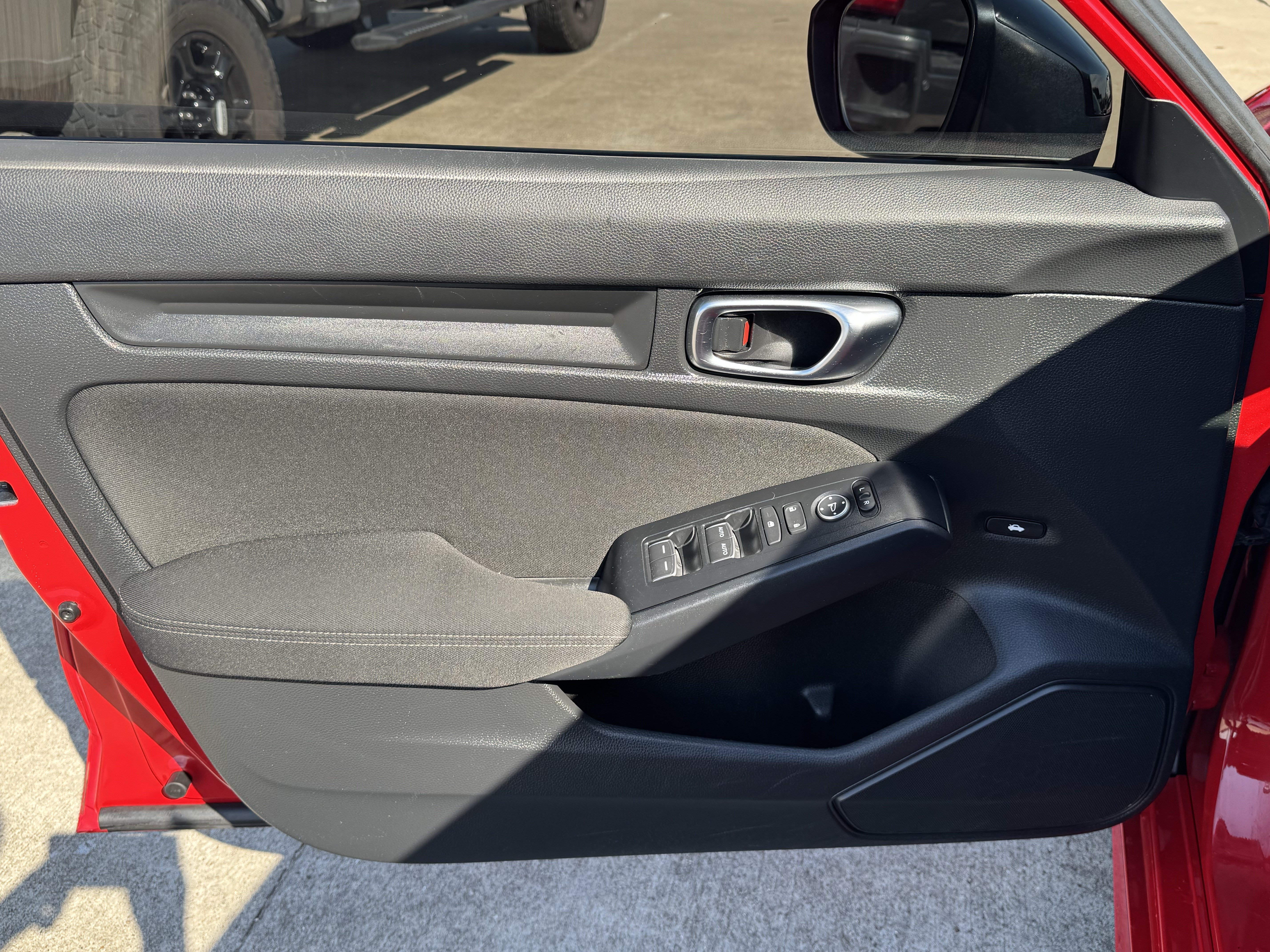 Used 2025 Honda Civic Sport image 13