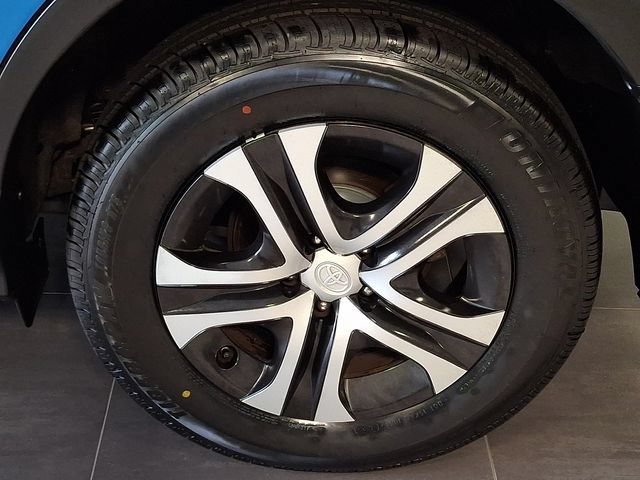 Used 2016 Toyota RAV4 LE AWD/4WD image 10