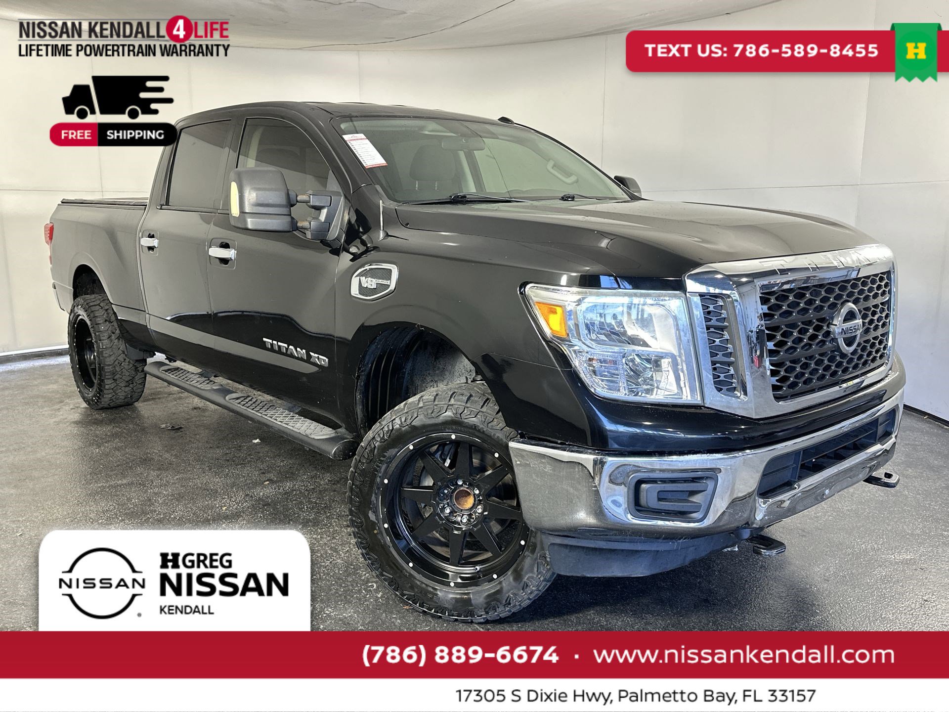 Used 2018 Nissan Titan SV image 1