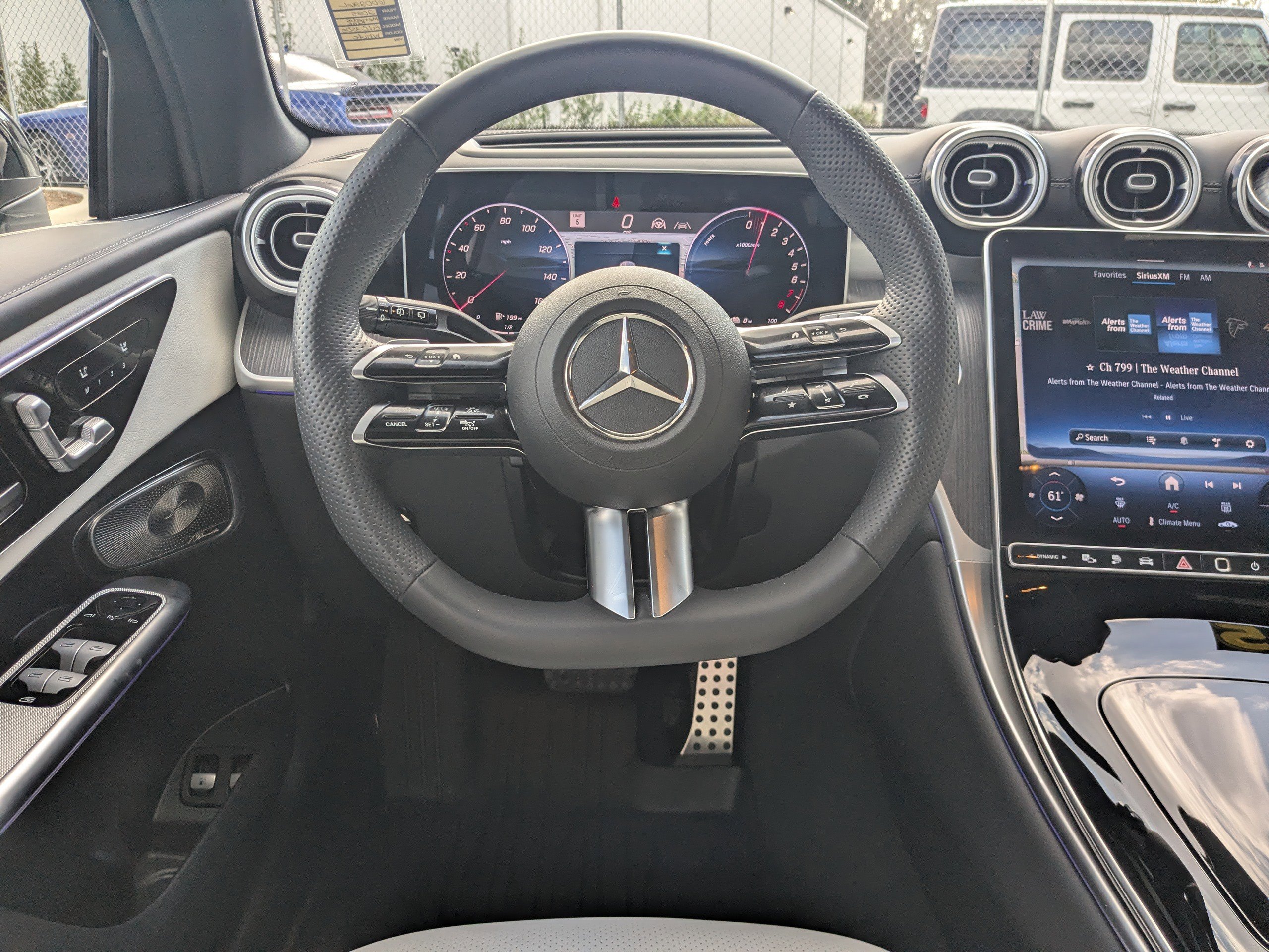 Used 2025 Mercedes-Benz GLC 350e GLC 350e 4MATIC image 15