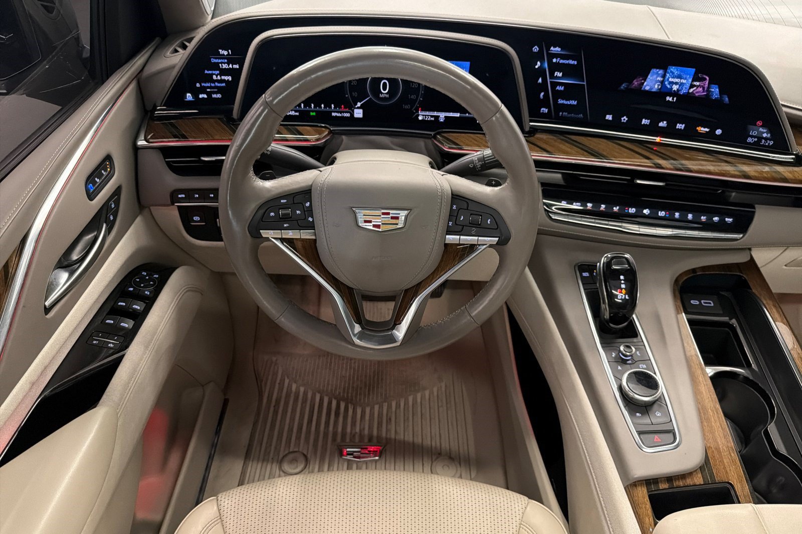 Used 2022 Cadillac Escalade Sport Platinum w/ Heavy-Duty Trailer Package AWD/4WD image 30