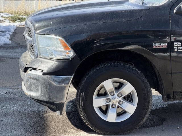 Used 2018 RAM 1500 ST w/ SXT Appearance Group image 11