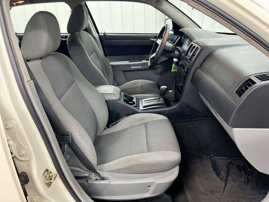 Used 2006 Chrysler 300 RWD image 15