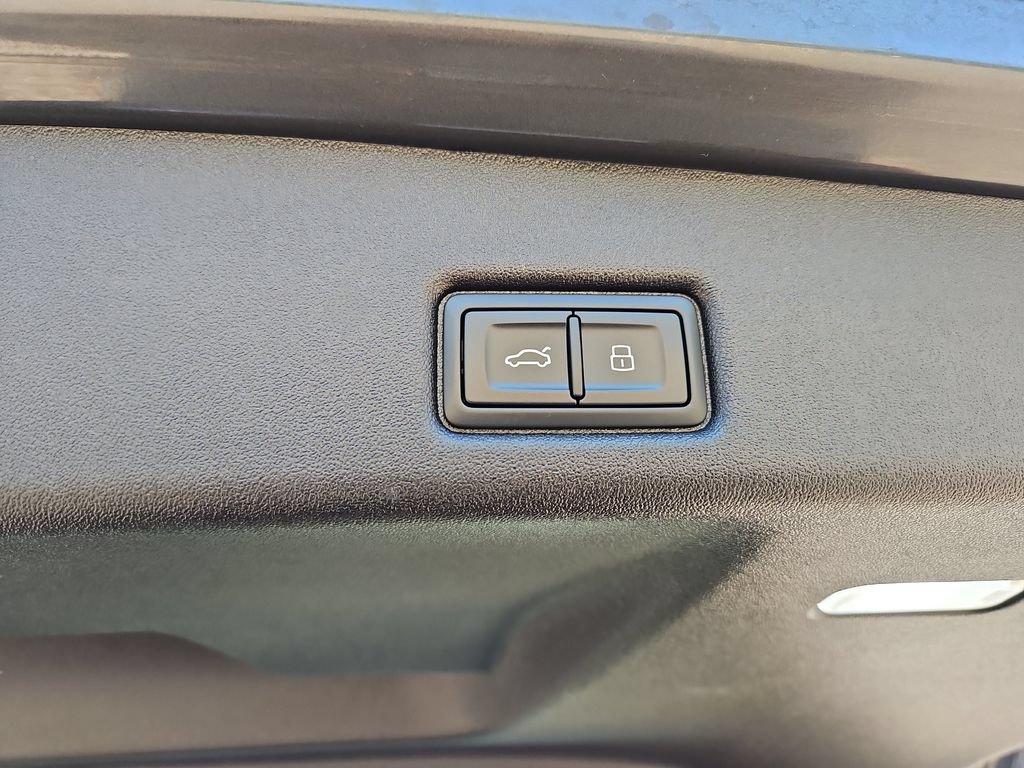 Certified 2025 Audi Q5 Premium Plus w/ Premium Plus AWD/4WD image 26