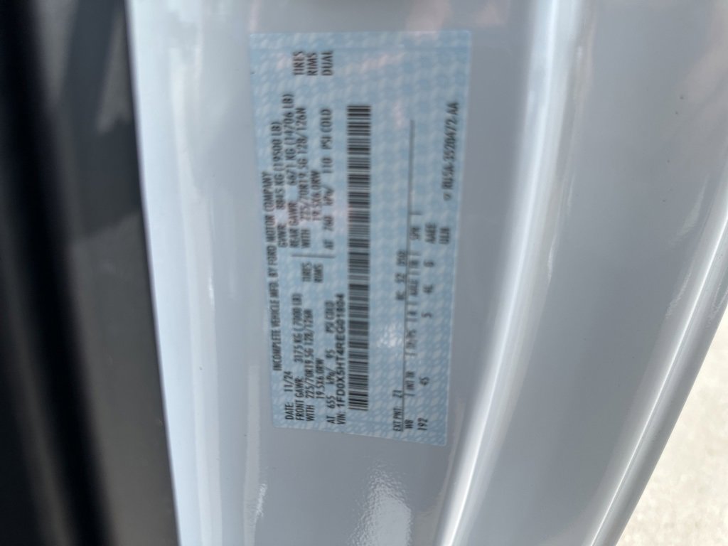 Used 2024 Ford F550 4x4 SuperCab Super Duty image 25