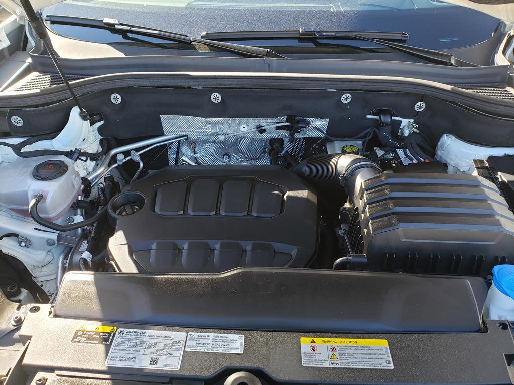 Used 2024 Volkswagen Atlas SEL Premium R-Line image 16