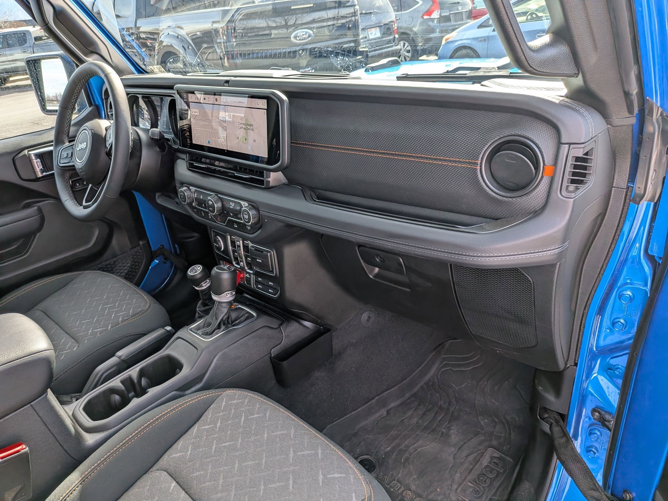 Used 2025 Jeep Gladiator Mojave w/ Convenience Group image 36