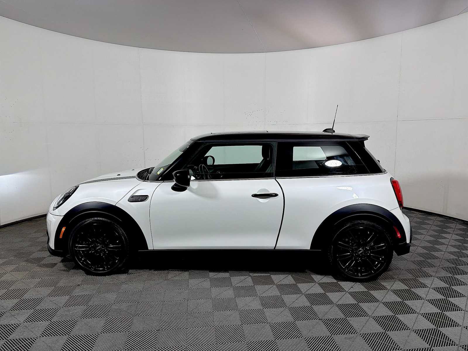 Used 2024 MINI Cooper S FWD image 4
