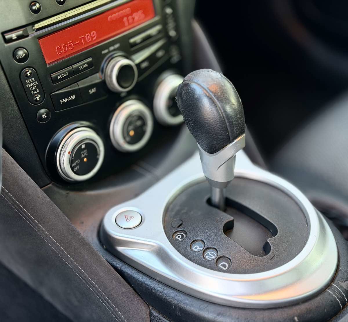 Used 2011 Nissan 370Z Touring w/ Sport Pkg image 25