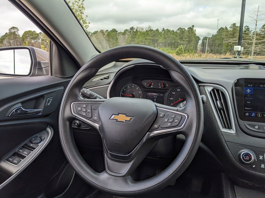 Used 2025 Chevrolet Malibu LT image 22