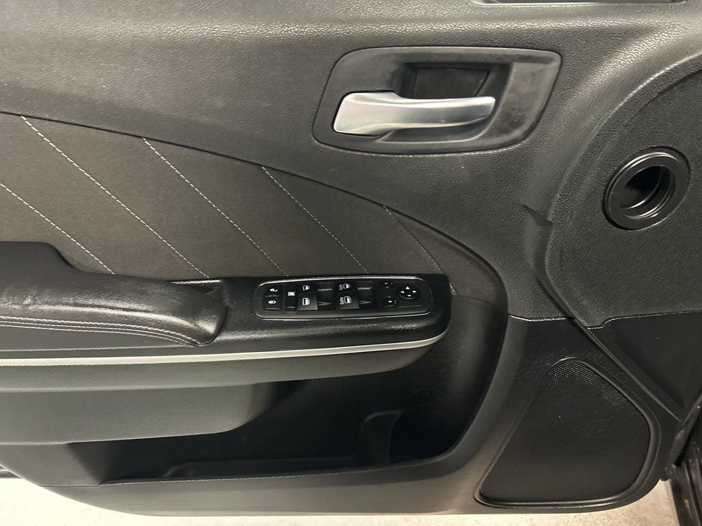 Used 2023 Dodge Charger SXT RWD image 13