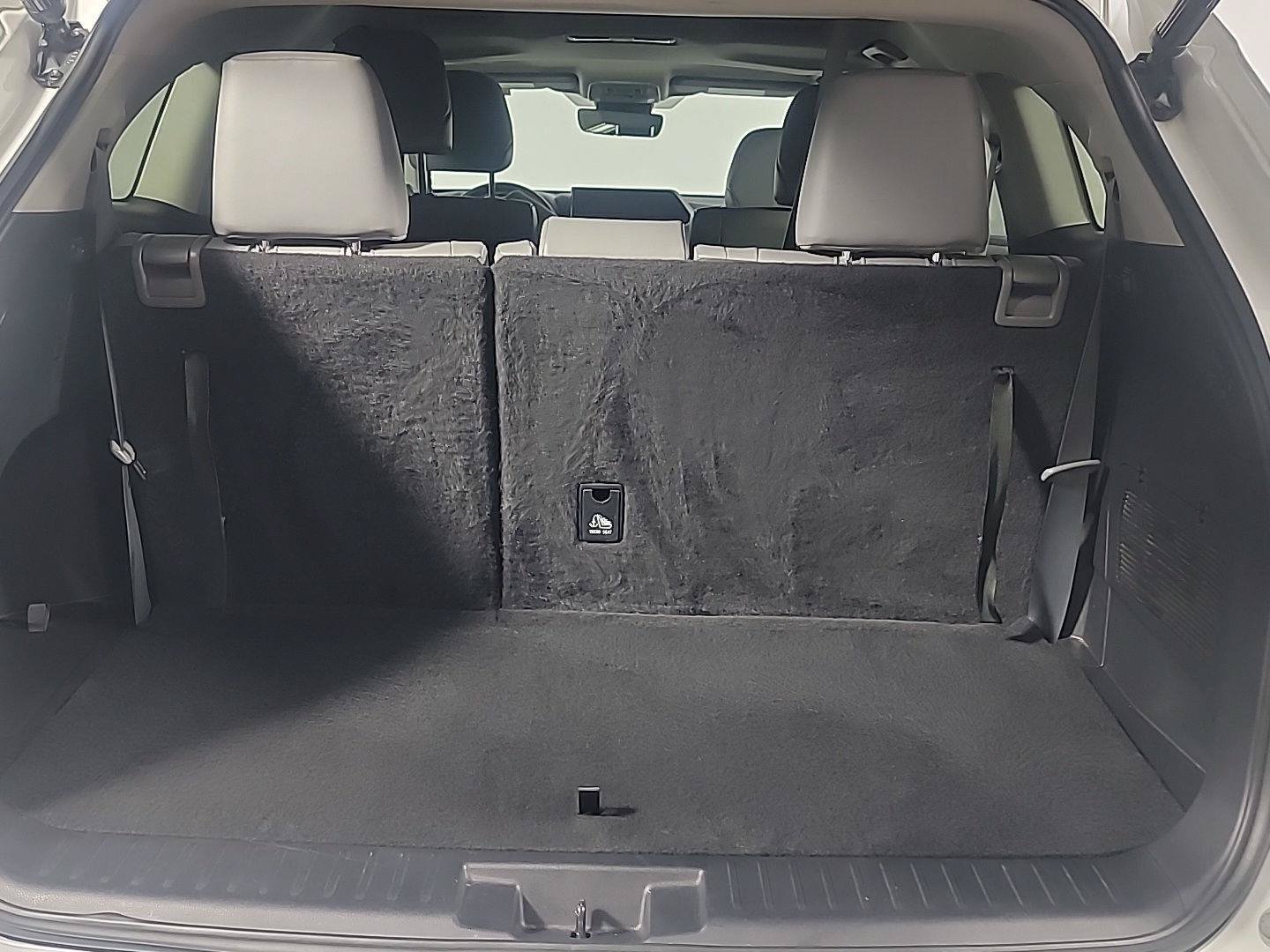 Used 2023 Toyota Highlander XLE AWD/4WD image 8