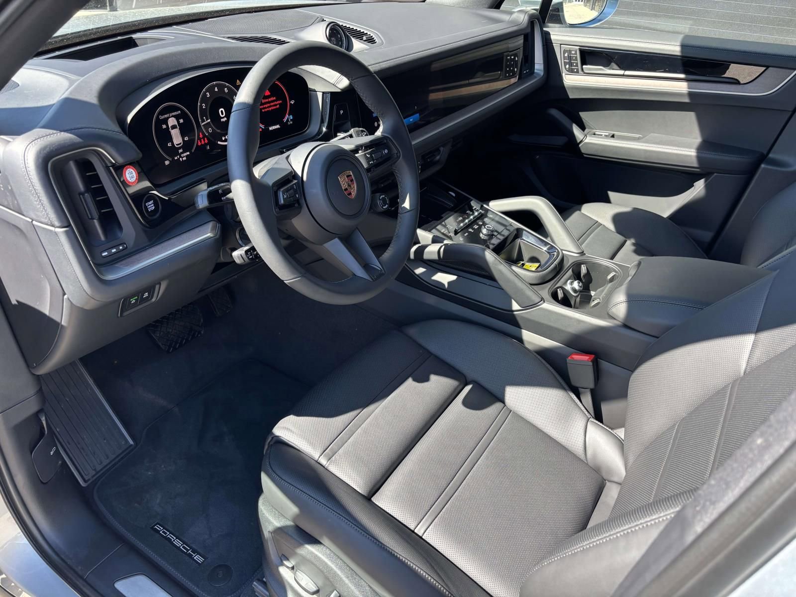 New 2026 Porsche Cayenne image 17