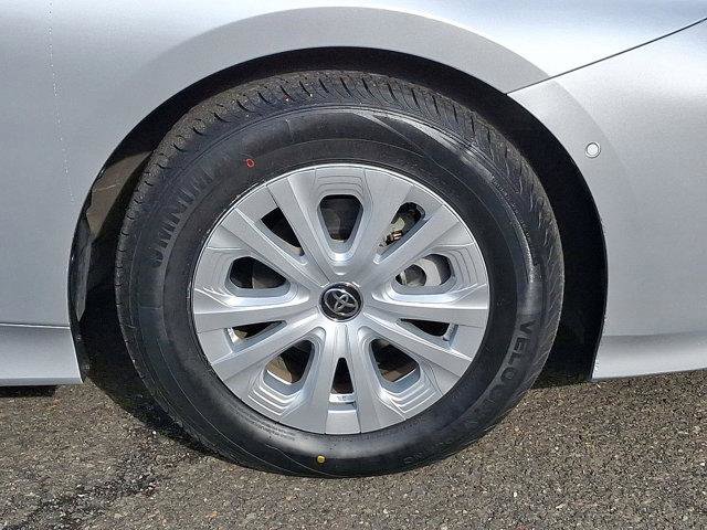 Certified 2022 Toyota Prius LE FWD image 28