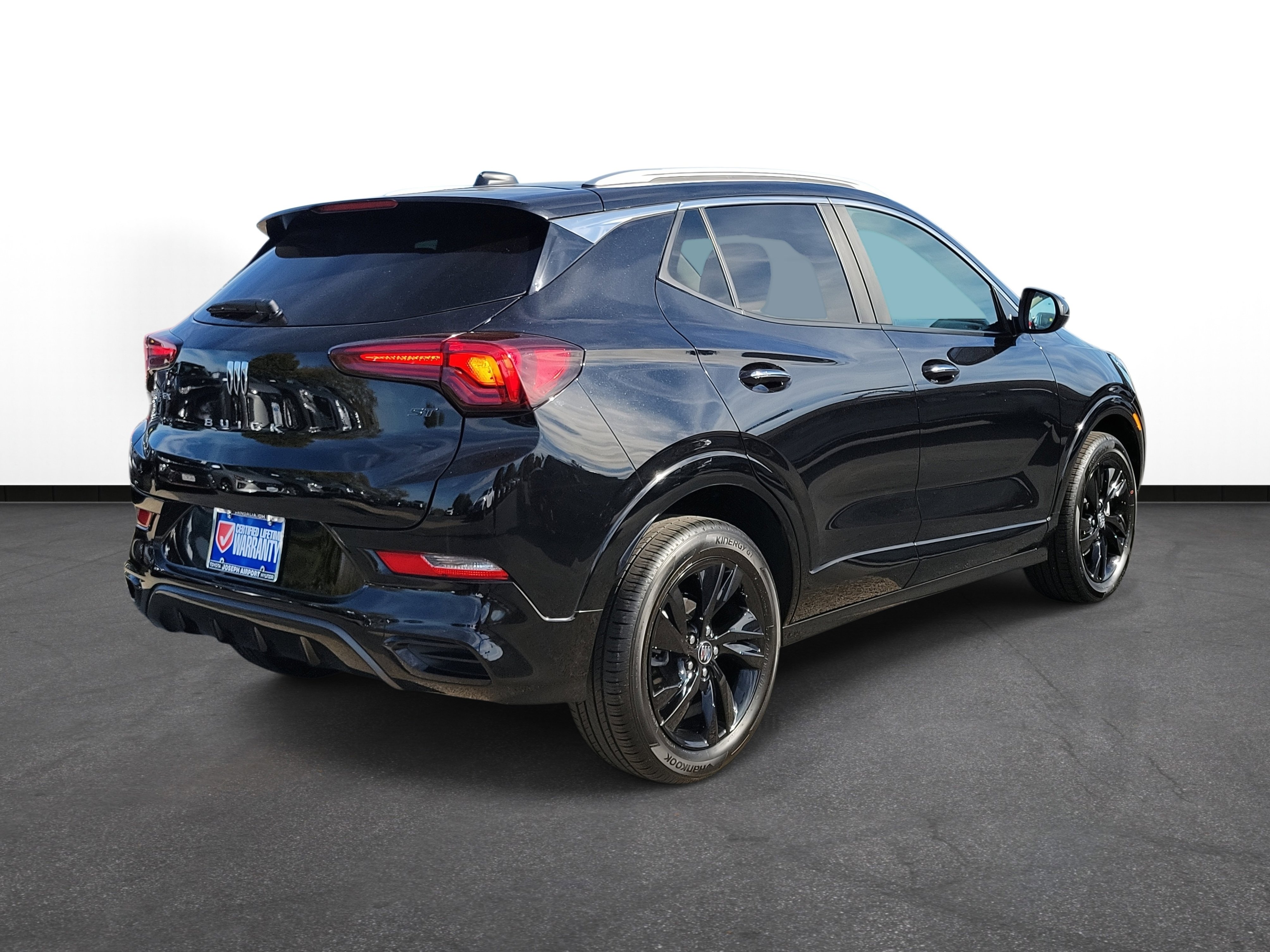 Used 2024 Buick Encore GX Sport Touring w/ Comfort Package image 4