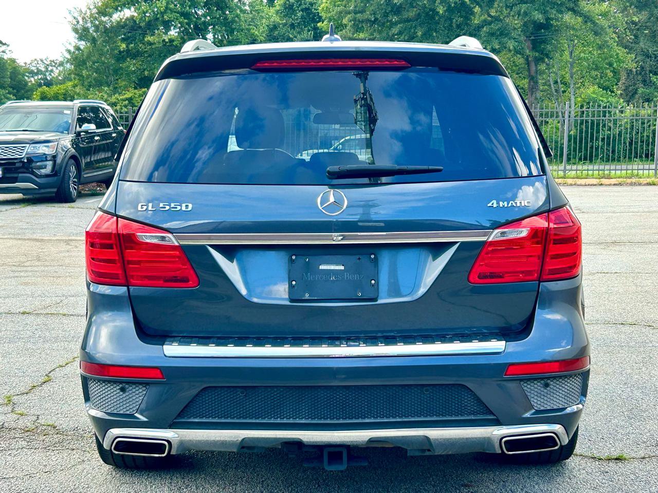 Used 2016 Mercedes-Benz GL 550 4MATIC image 6